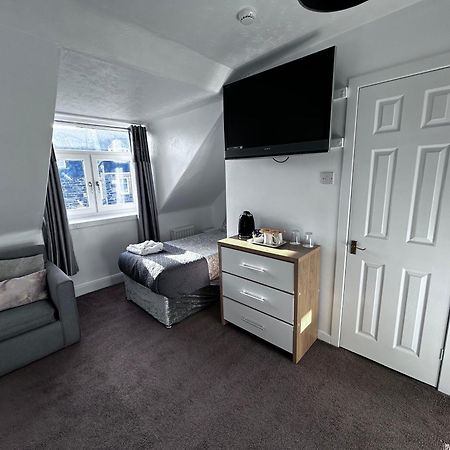 Dunmoore Guesthouse Оубън Екстериор снимка