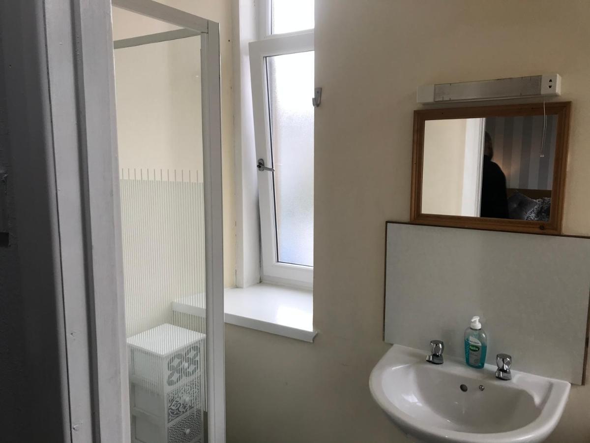 Dunmoore Guesthouse Оубън Екстериор снимка
