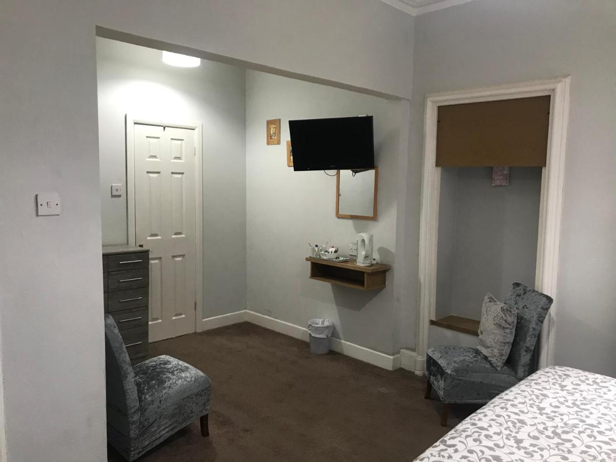 Dunmoore Guesthouse Оубън Екстериор снимка