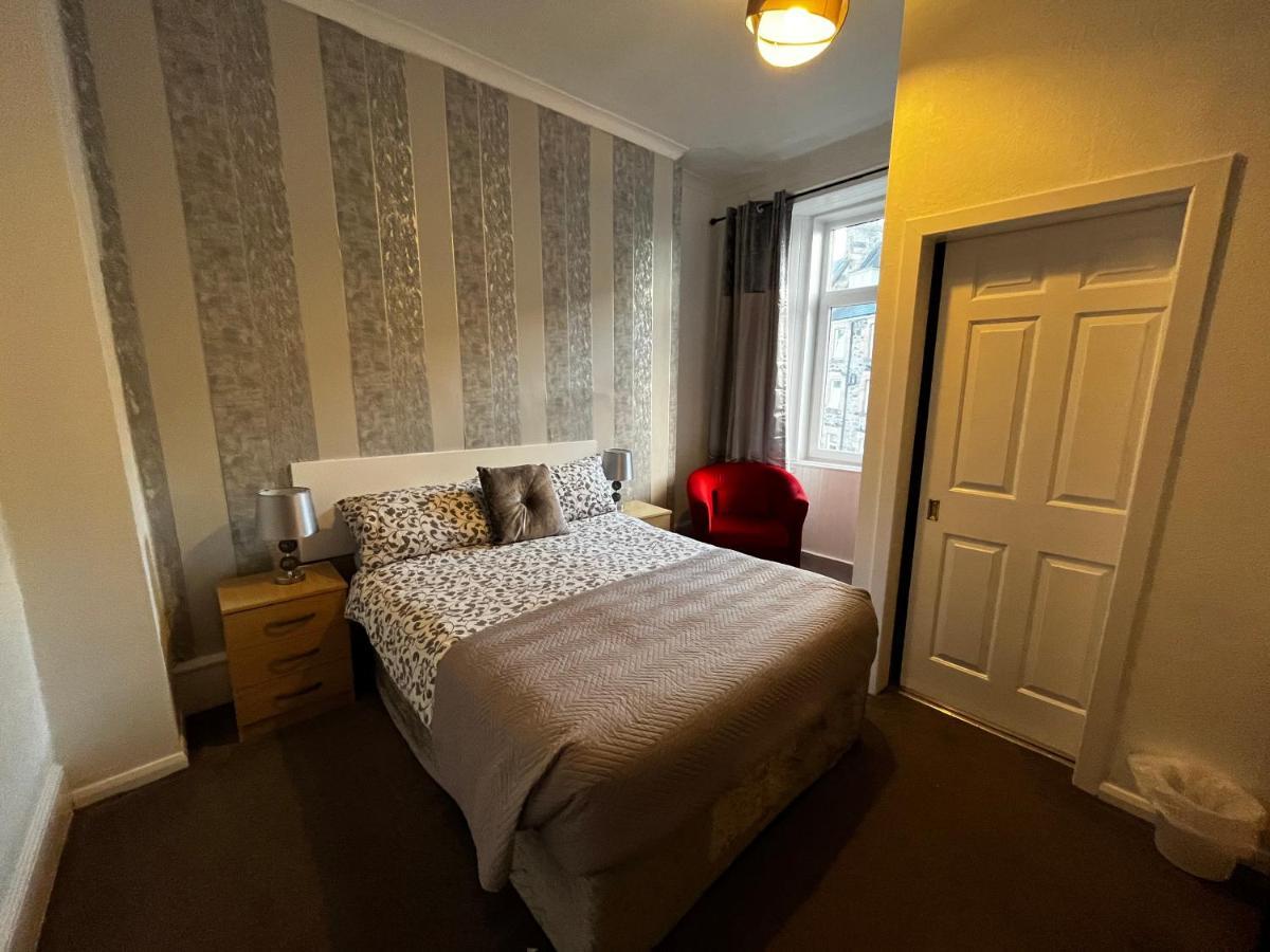 Dunmoore Guesthouse Оубън Екстериор снимка