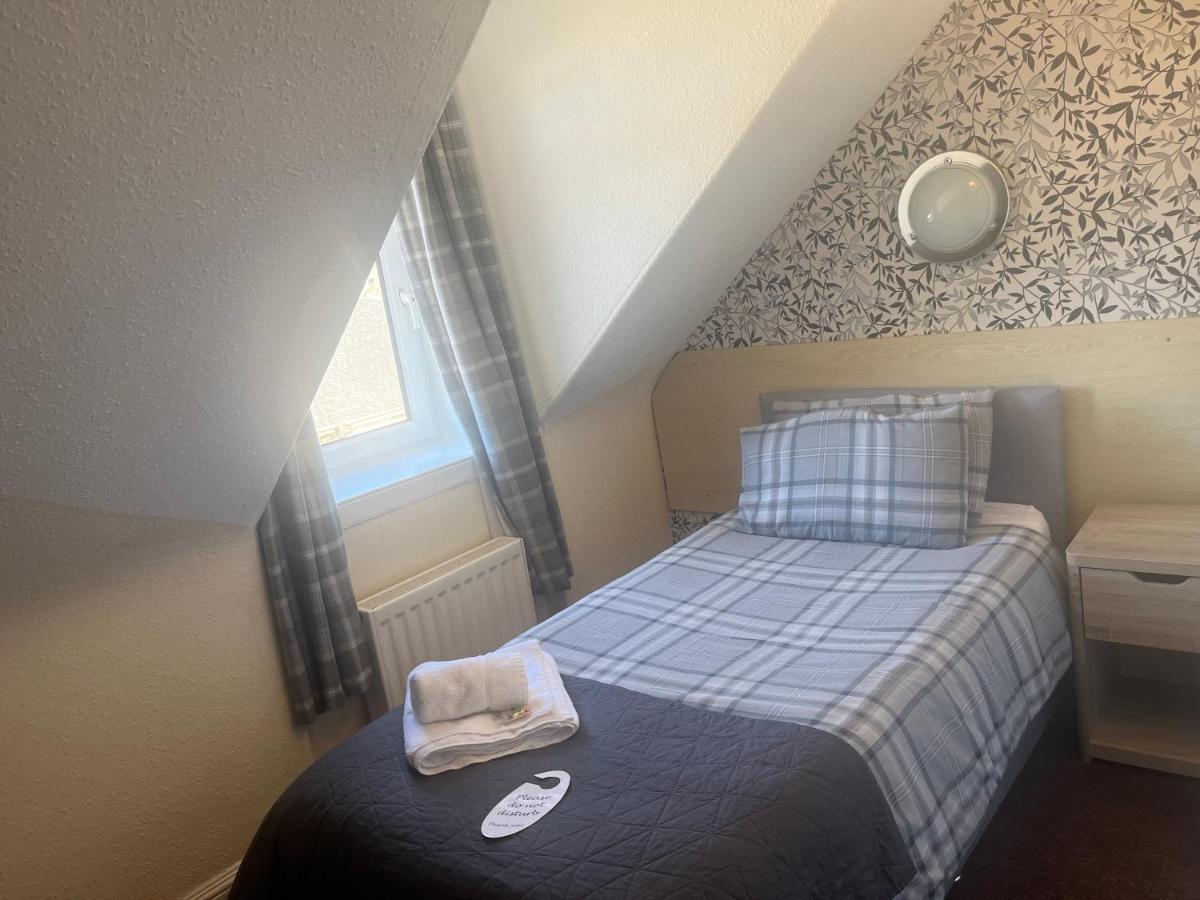 Dunmoore Guesthouse Оубън Екстериор снимка