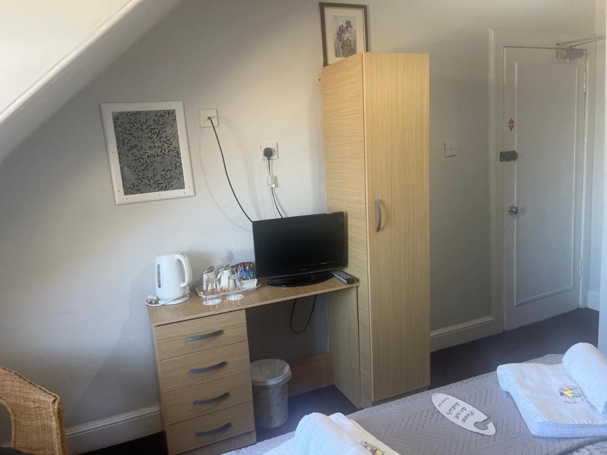 Dunmoore Guesthouse Оубън Екстериор снимка
