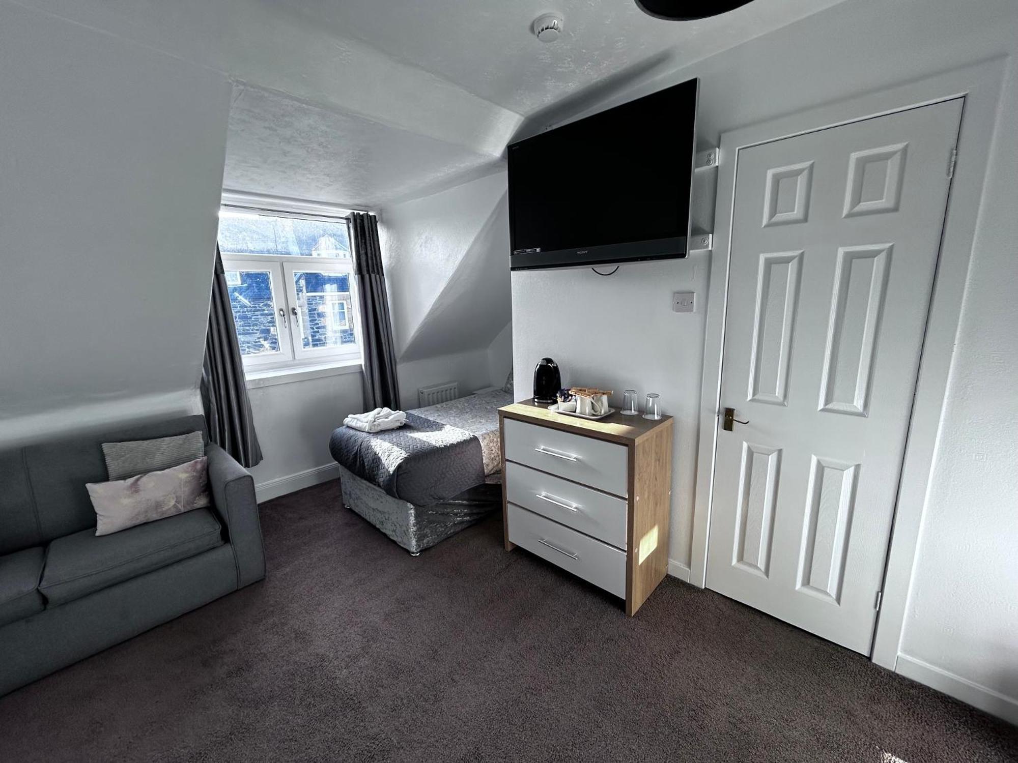 Dunmoore Guesthouse Оубън Екстериор снимка