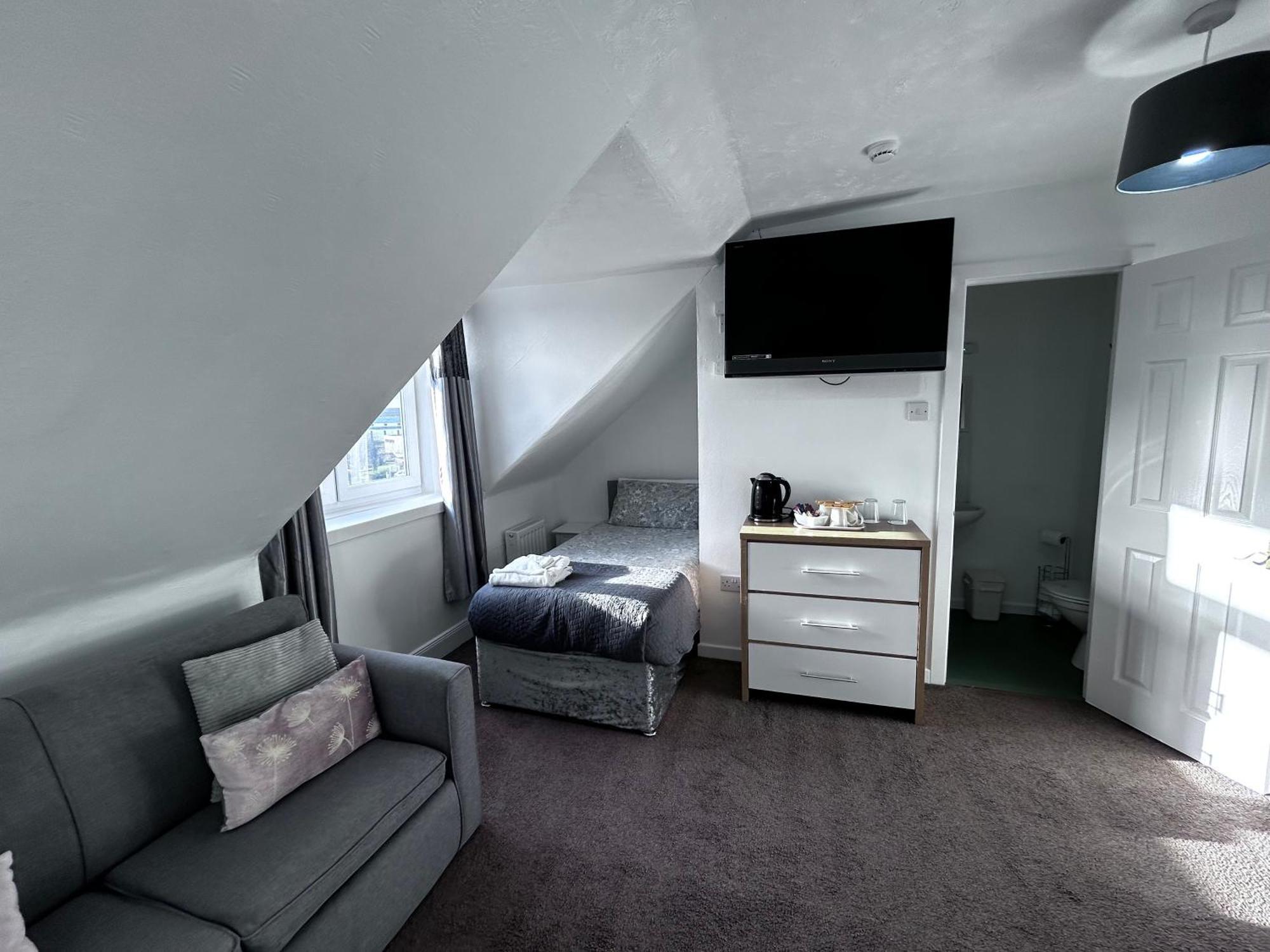 Dunmoore Guesthouse Оубън Екстериор снимка