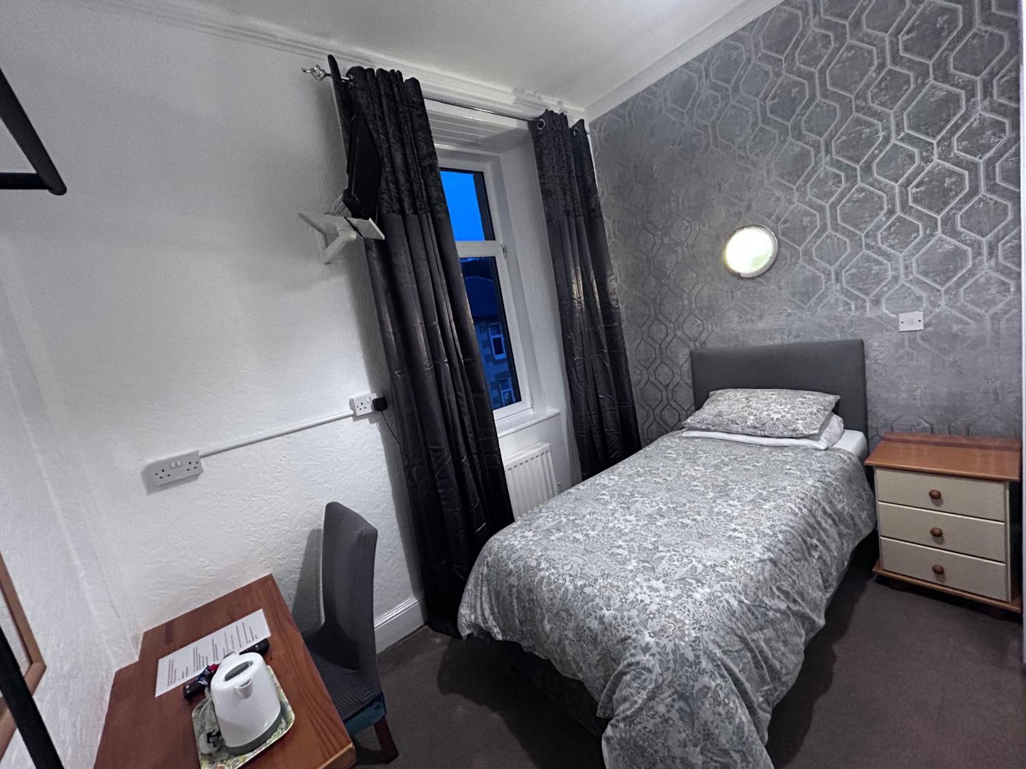 Dunmoore Guesthouse Оубън Екстериор снимка